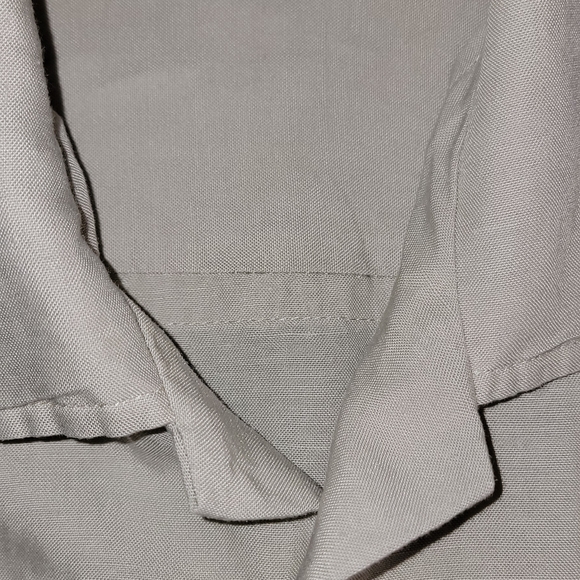 Cubavera Guayabera Shirt, Large, Tan Color, Button Up 4 Pockets Short Sleeve - Picture 3 of 3